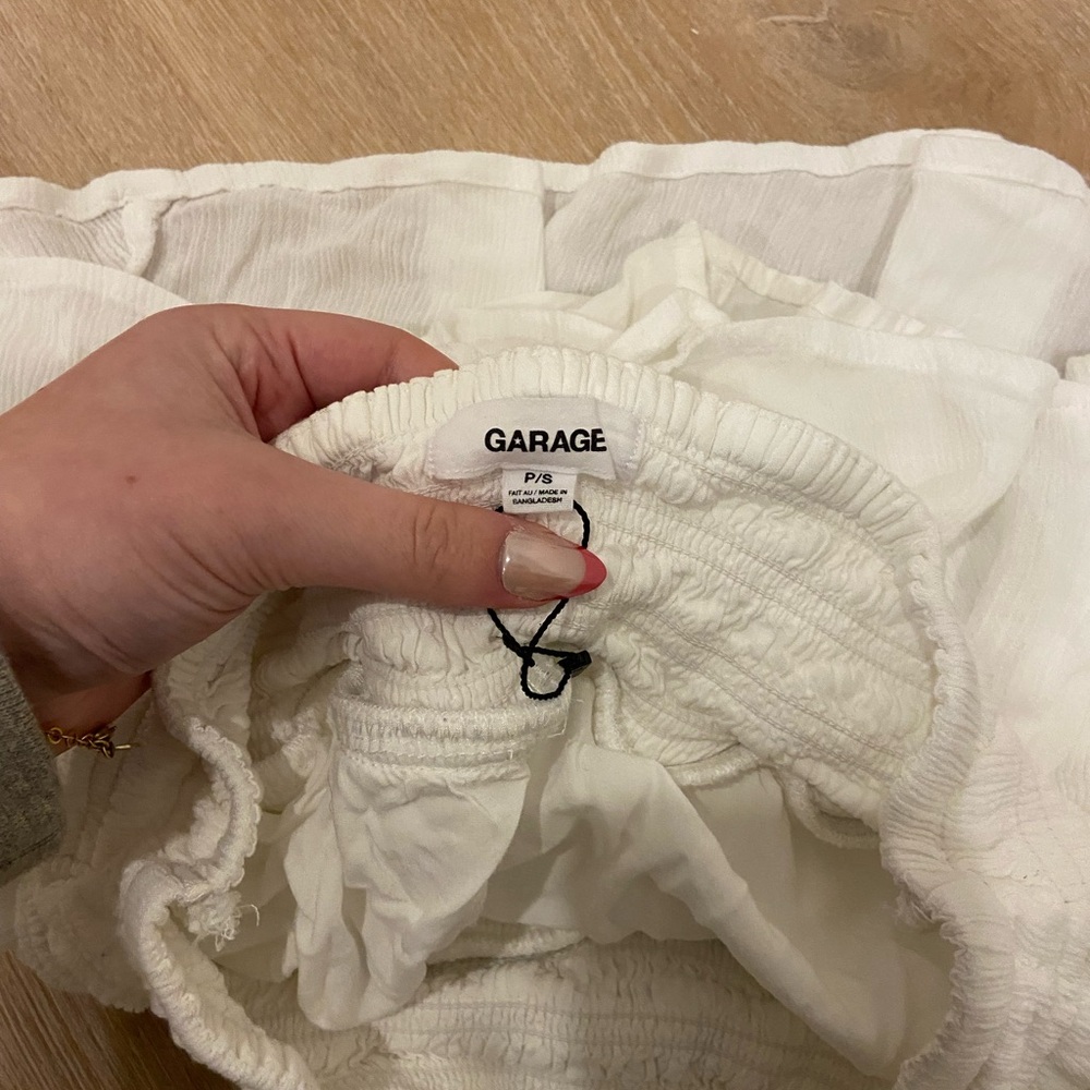 Garage White Ruffled Skort size Small - Picture 2 of 2